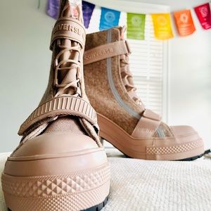 Converse Chuck Taylor Allstar GR82 Combat Boots